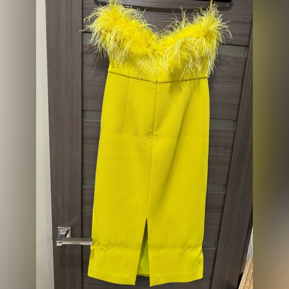 Rebeca Vallance Feather Yellow Midi dress - Picture 4 of 5